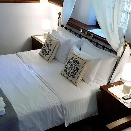 Stone House 1898 桑加拉达